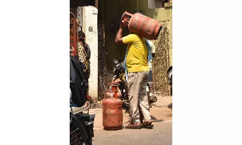 AP Govt. Ensuring OTP-based Delivery Of LPG Refills To Check Misuse
