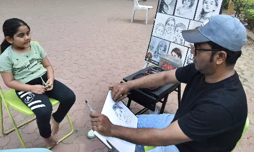 Traditional Sketch Artists Hold Ground Against AI