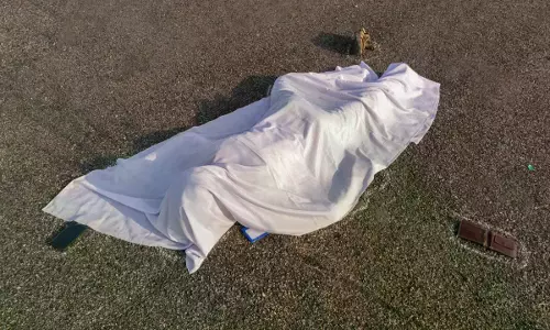 3 labourers Killed As Crane Wire Snaps During Desilting In Bhupalpally 3 labourers Killed As Crane Wire Snaps During Desilting In Bhupalpally