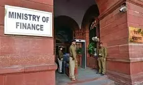 Finance Ministry Amends IPO Rules: Introduces Tiered Framework for Minimum Public Offers