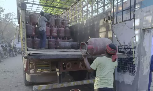 Illegal LPG Storage Unit Busted in South Delhi; 223 Cylinders Seized