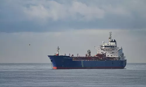 Indian Crude Tanker Sails Safely After Fujairah Oil Terminal Attack