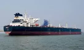 Pakistan Oil Tanker Transits Hormuz After Hugging Iran’s Coast
