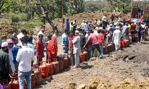 IndianOil App Surges Past ChatGPT to Claim No. 1 Spot Amid LPG Shortage