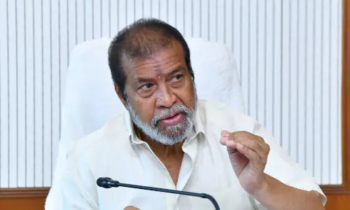 Security Officer Lands in Soup Over Council Door Protocol Security Officer Lands in Soup Over Council Door Protocol