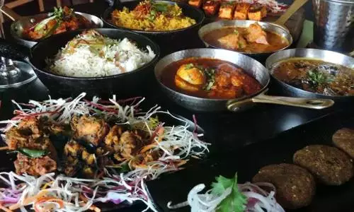 Menus Shrink At Food Outlets, Hostels, PGs, Cafeterias Menus Shrink At Food Outlets, Hostels, PGs, Cafeterias