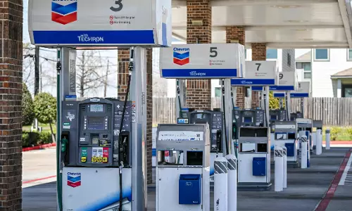 Oil Prices Jump Again as Worries Grow Over Hormuz