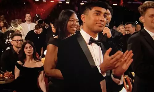 Seat Fillers: The Unsung Volunteers Who Keep Award Shows Looking Packed