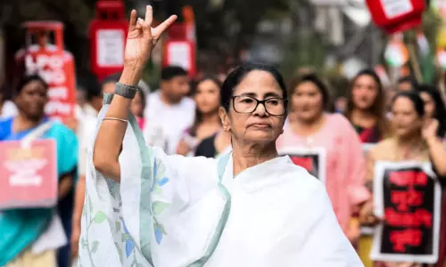 West Bengal Chief Minister Alleges ECs Nice Game for BJP Ahead of Eid