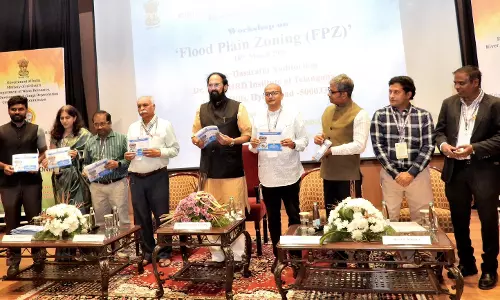 Uttam Asks CWC Officials to Help TG on Floodplain Zoning Uttam Asks CWC Officials to Help TG on Floodplain Zoning