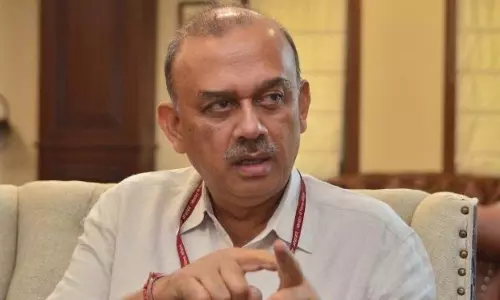 HDFC Bank Chairman Resigns Citing Ethical Concerns, Shares Fall 9 pc