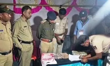 Bypoll Watch: Rs 15.50 Lakh Cash Seized During Vehicle Check In Bagalkot Bypoll Watch: Rs 15.50 Lakh Cash Seized During Vehicle Check In Bagalkot