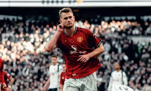 Manchester United Boss Carrick Uncertain on De Ligts Return Date