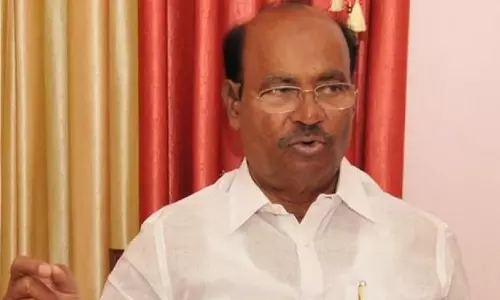 Ramadoss Joins Hands With Sasikala Ramadoss Joins Hands With Sasikala