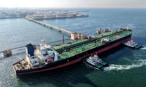 US Pauses Sanctions on Iranian Oil Stranded on Tankers at Sea