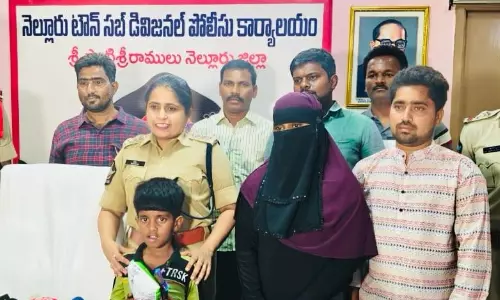 Police Reunite 7-Year-Old Boy With Family Police Reunite 7-Year-Old Boy With Family