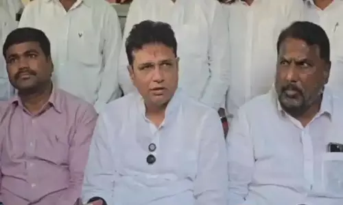 Ministers’ Talks Fail To Soften Jeevan Reddy Ministers’ Talks Fail To Soften Jeevan Reddy