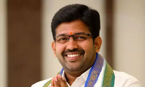 Jakkampudi to Print 1 Lakh Books on Corrupt Practices of Rajanagaram MLA