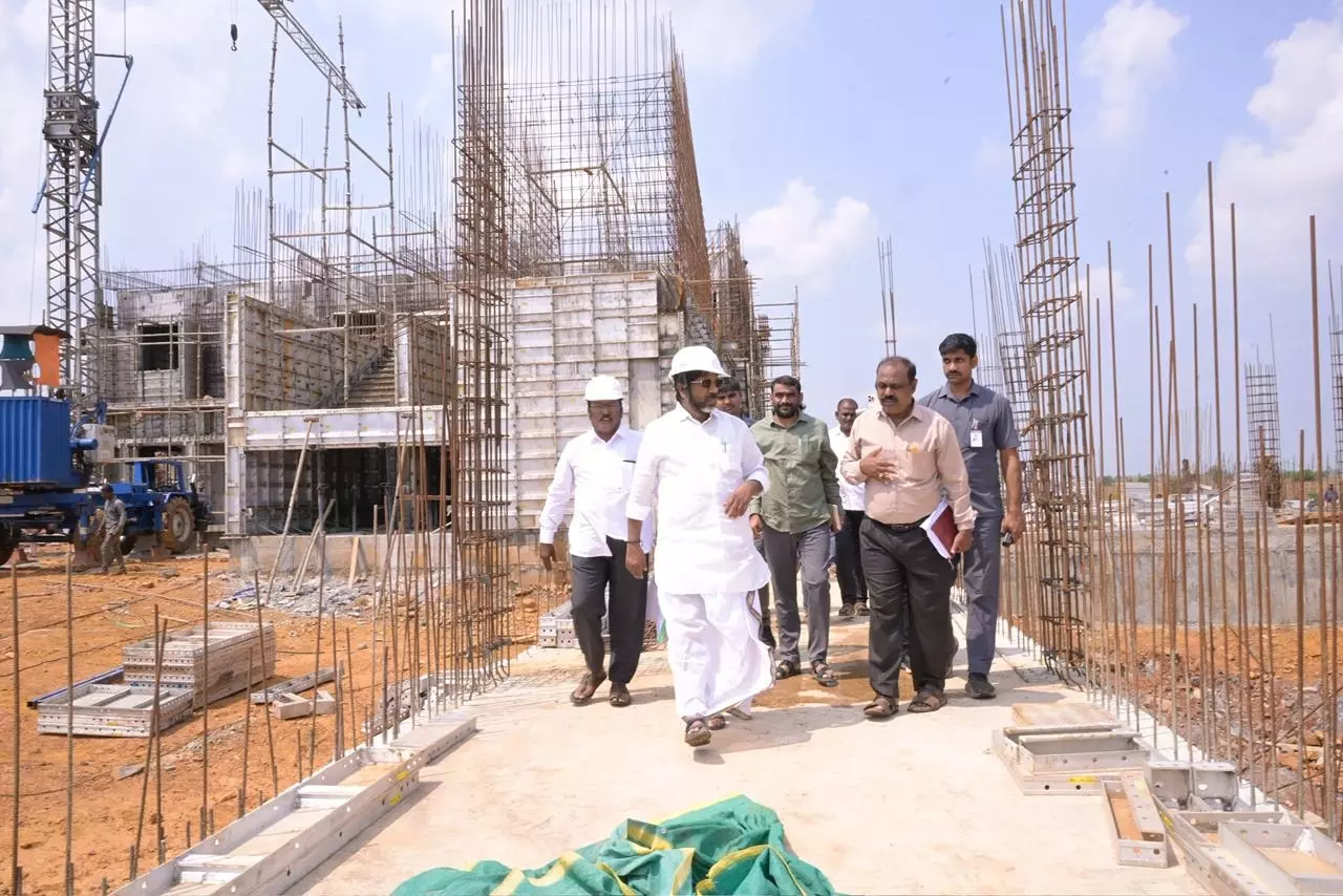 Bhatti Raps Slow Pace of School Works, Contractor Pulled Up Over Delay Bhatti Raps Slow Pace of School Works, Contractor Pulled Up Over Delay