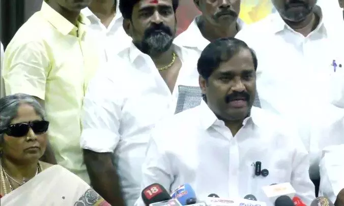 TVaK Leaves SPA as DMK Remains Cold to Party’s Demands TVaK Leaves SPA as DMK Remains Cold to Party’s Demands