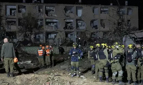 Over 100 Injured in Iran Strikes Near Israeli Nuclear Research Center