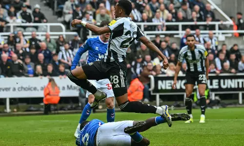 Newcastle Vs Sunderland Halted After Discriminatory Abuse From The Crowd