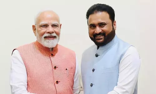 Sana Satish Greets PM Modi Sana Satish Greets PM Modi