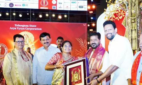 Revanth Recalls Gandhi’s Vysya Legacy, Vows To Give Priority to Arya Vysyas