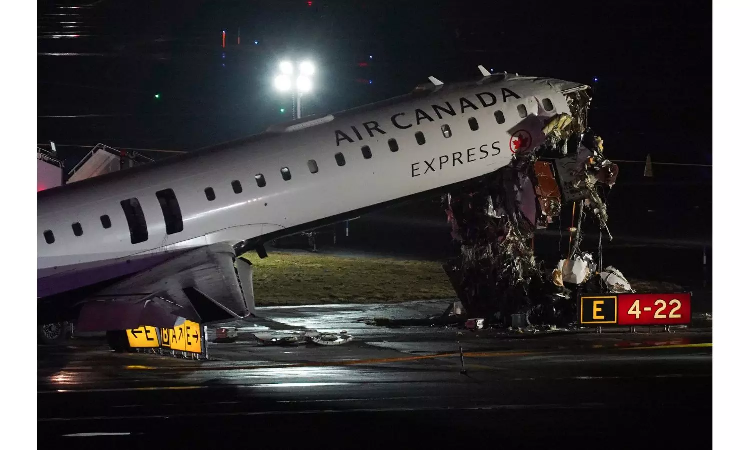 New York: Pilot, Copilot Killed In Collision Between Jet And Fire Truck New York: Pilot, Copilot Killed In Collision Between Jet And Fire Truck