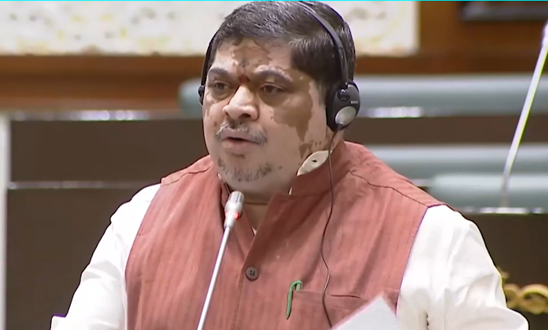 Ponnam Seeks Naidu’s Help to Expunge Tejasvi’s Remarks on State Bifurcation