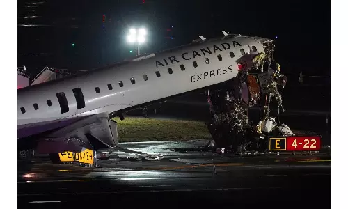 New York: Pilot, Copilot Killed In Collision Between Jet And Fire Truck