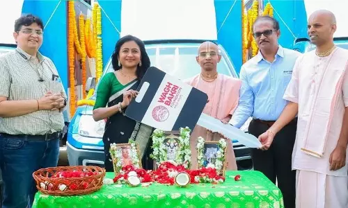 Wagh Bakri Foundation Sponsors 8 Food Delivery Vehicles for Akshaya Patra