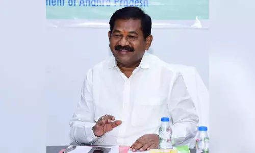 Minister Distributes CNG Autos to Transgenders