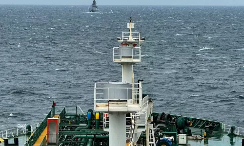 Iran Allows Passage of Non-Hostile Vessels Through Strait of Hormuz