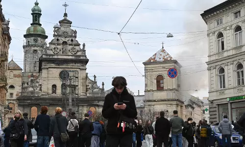 Russia Launches 400 Drones on Ukraine, Signals Spring Offensive