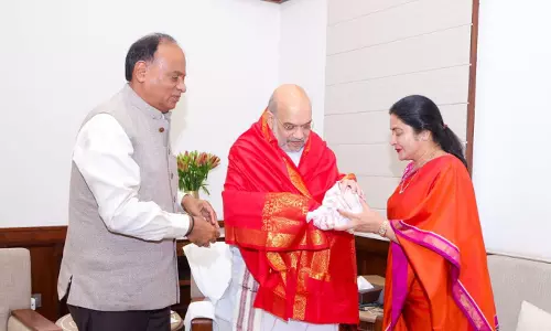 Vemireddy Couple Meet Amit Shah, Seek ₹331-Crore Plan to Protect Penna Bunds