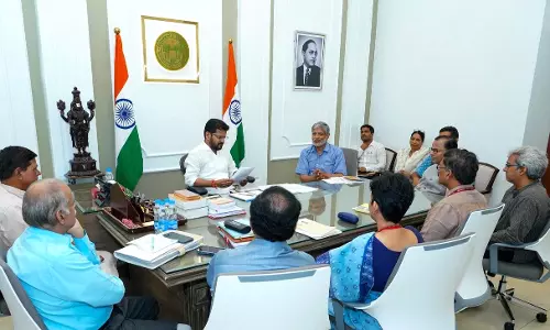 Extend Prajavani to Revenue Divisions, Nikhil Dey Meets CM