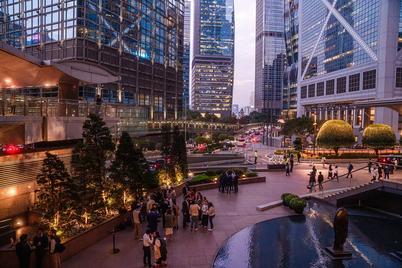 West Asia War Pushes Super Rich to Reconsider Hong Kong West Asia War Pushes Super Rich to Reconsider Hong Kong