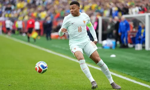Kylian Mbappé Overcomes Knee Scare to Lead France Past Brazil 2–1
