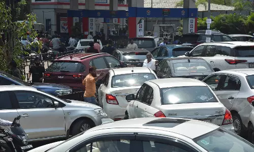 Hyderabad: Fuel Supply Stabilises After Panic Buying Hyderabad: Fuel Supply Stabilises After Panic Buying