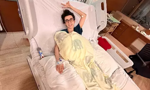 Saba Azad Hospitalized Due to Parasitic Infection; Hrithik Roshan Supports Her Through “Worst 14 Days”