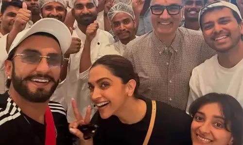 Ranveer Singh Steps Out for Casual Outing With Deepika Padukone Amid “Dhurandhar 2” Success