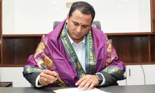 Vijaya Ramaraju Takes Charge as APCRDA Commissioner