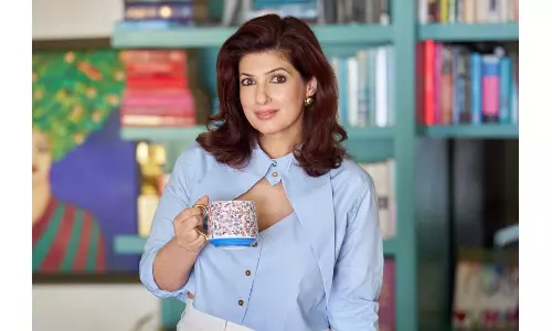 Twinkle Khanna Urges Youth to Embrace AI While Preserving Human Creativity Twinkle Khanna Urges Youth to Embrace AI While Preserving Human Creativity