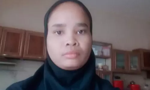 Two Women from ASR Stranded in Muscat Seek Help to Return Home