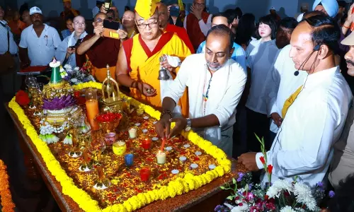 Sri Lankan Minister Calls for Global Peace at Buddhavanam Visit