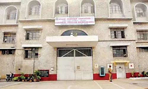 Bengaluru Prison Wardens Suspended After Inmates Flaunt Smuggled Phones To Watch IPL