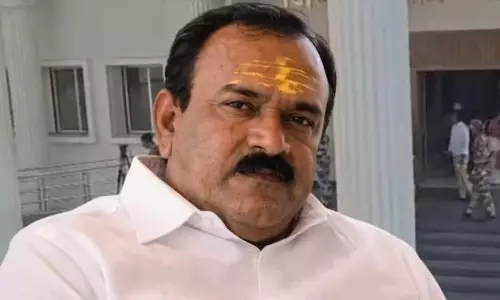 Police Custody of Kharat Extended Amid Expanding Probe