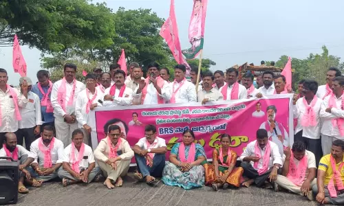 BRS, Farmers Protest Delay In Rangaiah Cheruvu Canal Works