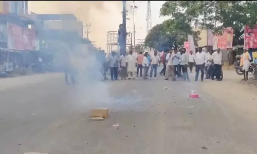 SI Held In ACB Trap, Locals Celebrate